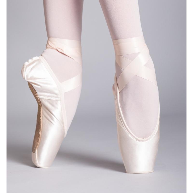 R-class JW-R / Russian Pointe Rubin spicc cipő - RAKTÁRON!